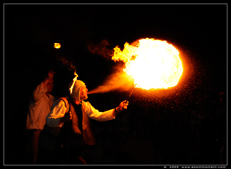 vuurspuwer fire spitting  vuurshow fire show
Keywords: Aarschot 2009 vuurshow fire show vuurspuwer fire spitting