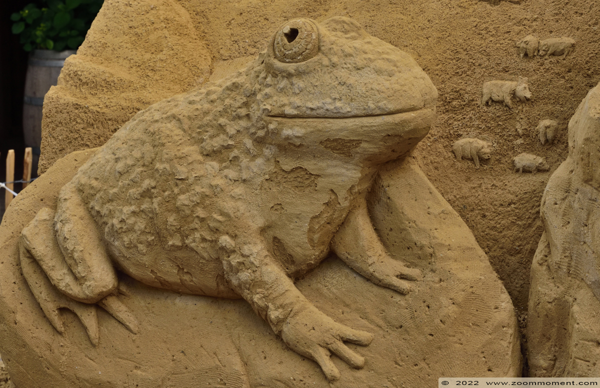 zandsculptuur Zoo van zand sandsculpture
Keywords: Gaiazoo Nederland zandsculptuur Zoo van zand sandsculpture kikker